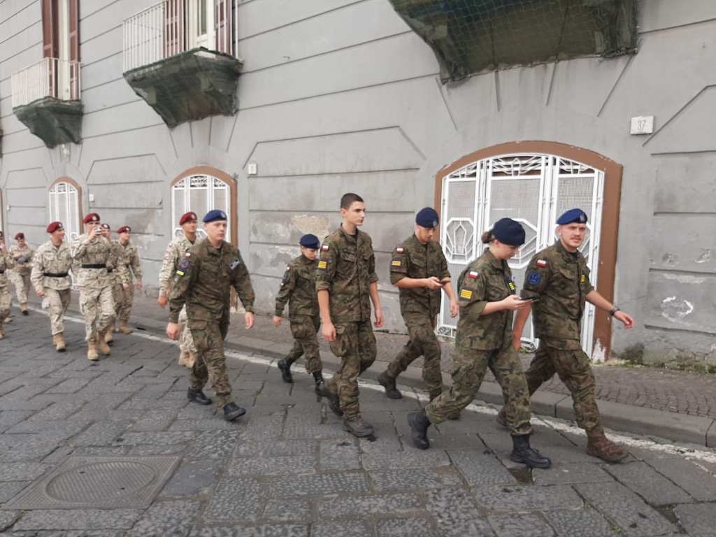 Uczniowie z ZSZ im. S. Petöfi na Monte Cassino