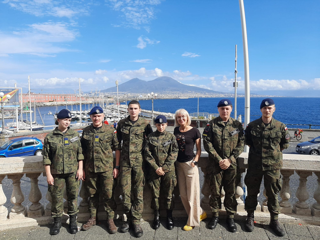 Uczniowie z ZSZ im. S. Petöfi na Monte Cassino