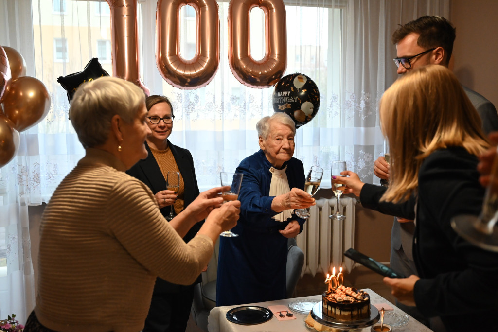 100. urodziny pani Marii Kasprzysiak z Ostródy