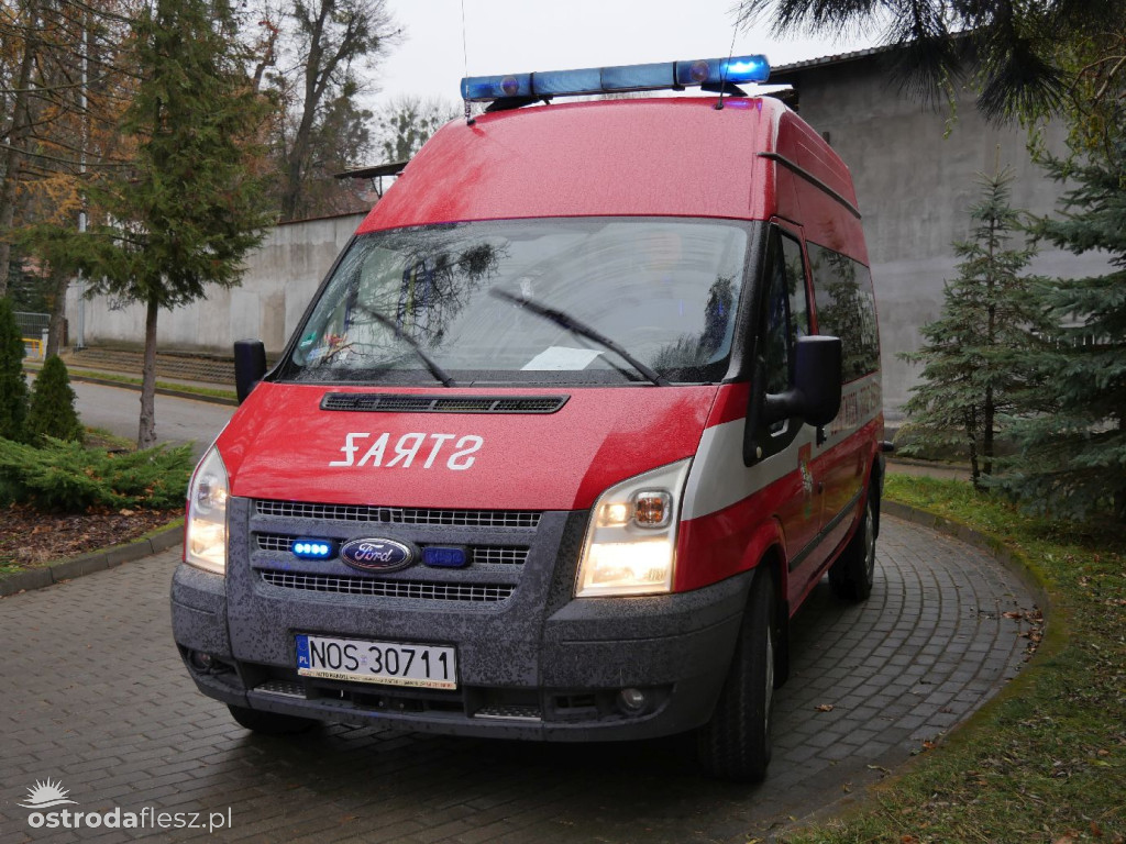 Agresywny petent z siekierą, pożar i wspólna akcja służb w MOPS w Ostródzie