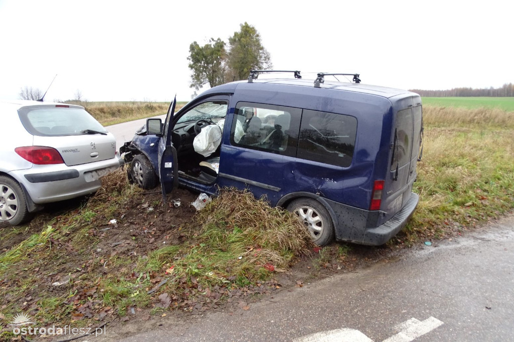 Zderzenie opla z Peugeotem na skrzyż. w Durągu