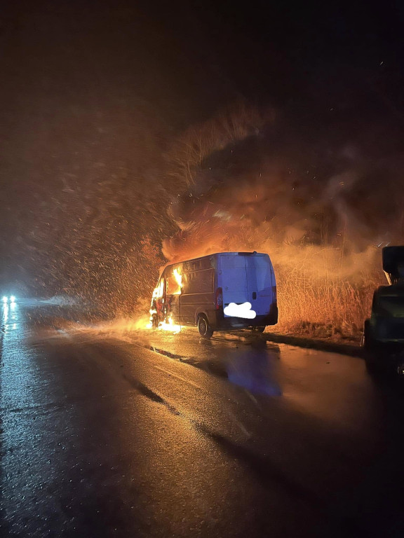 Pożar samochodu dostawczego w okolicy Wodzian