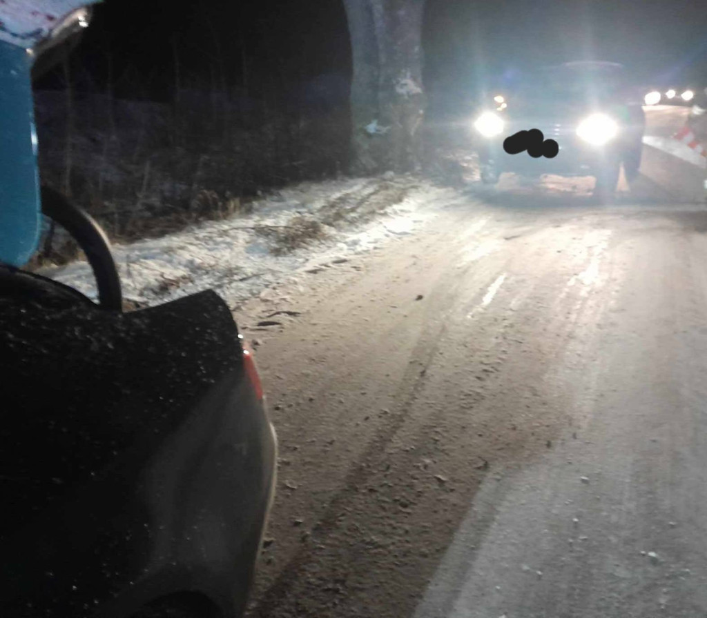 Nocny wypadek w Leśnicy i pożar zakładzie w Soplach