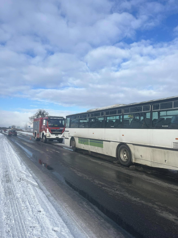 Kolizja w Plękitach oraz pożar zboża w Linkach