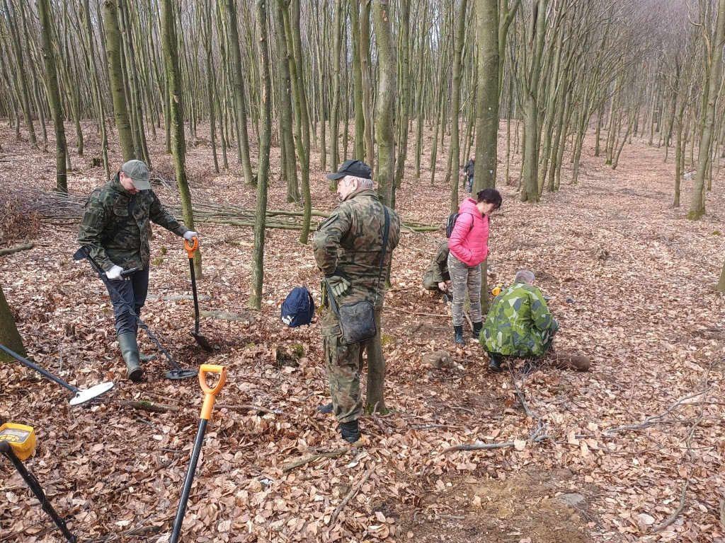 Części radzieckiego myśliwca odkryto w Gm. Ostróda