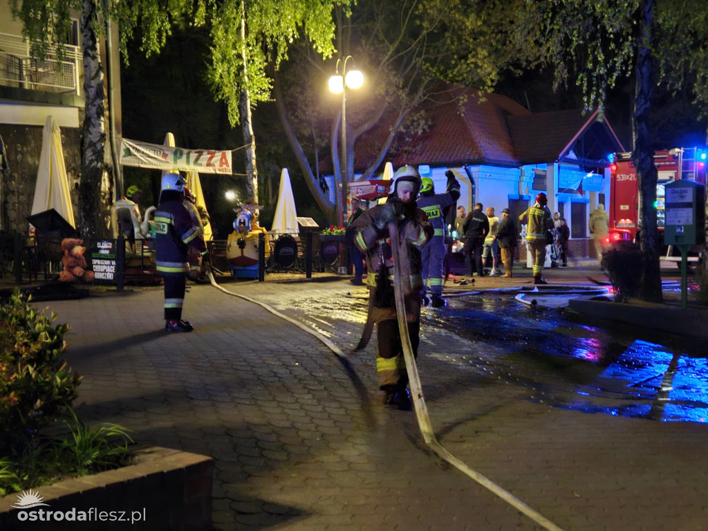 Nocny pożar restauracji nad Jeziorem Drwęckim
