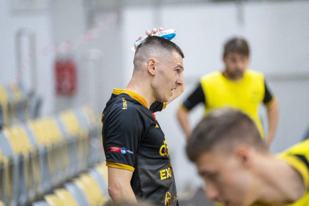 Constract wygrywa w 1 meczu ćwierćfinału