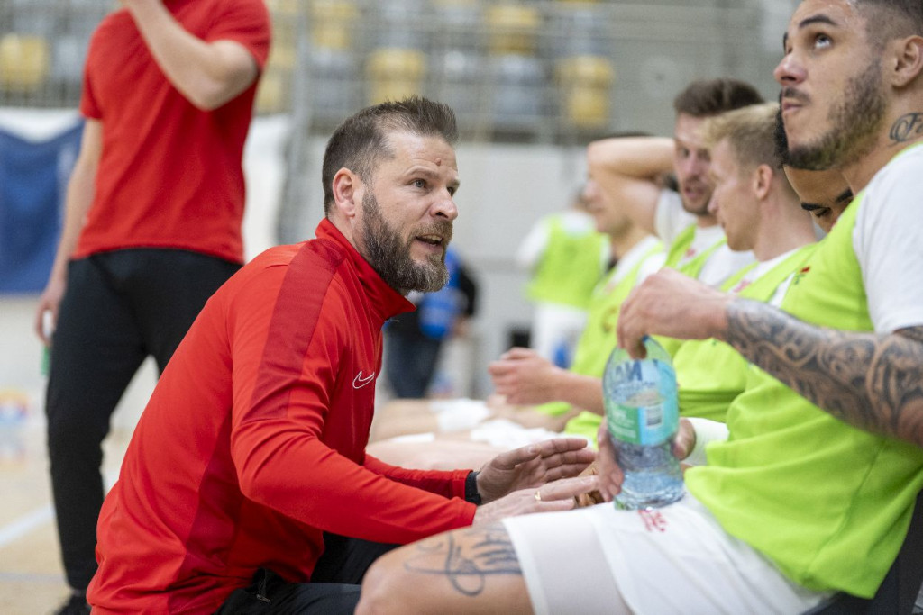 Constract wygrywa w 1 meczu ćwierćfinału