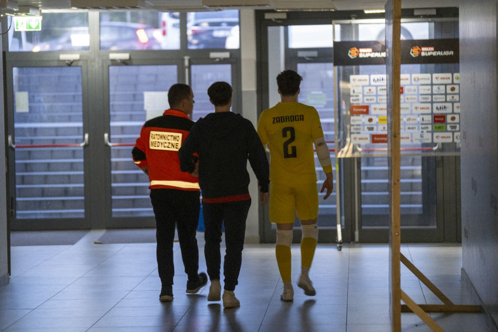Constract wygrywa w 1 meczu ćwierćfinału