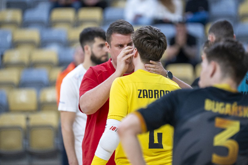Constract wygrywa w 1 meczu ćwierćfinału