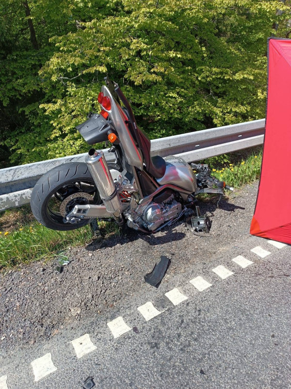 Motocyklista zginął po zderzeniu z volkswagenem