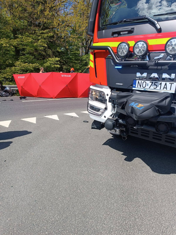 Motocyklista zginął po zderzeniu z volkswagenem