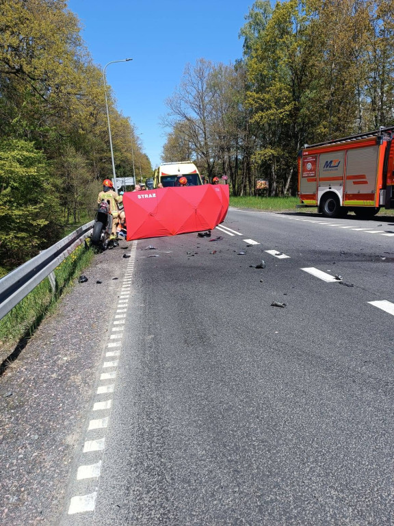 Motocyklista zginął po zderzeniu z volkswagenem