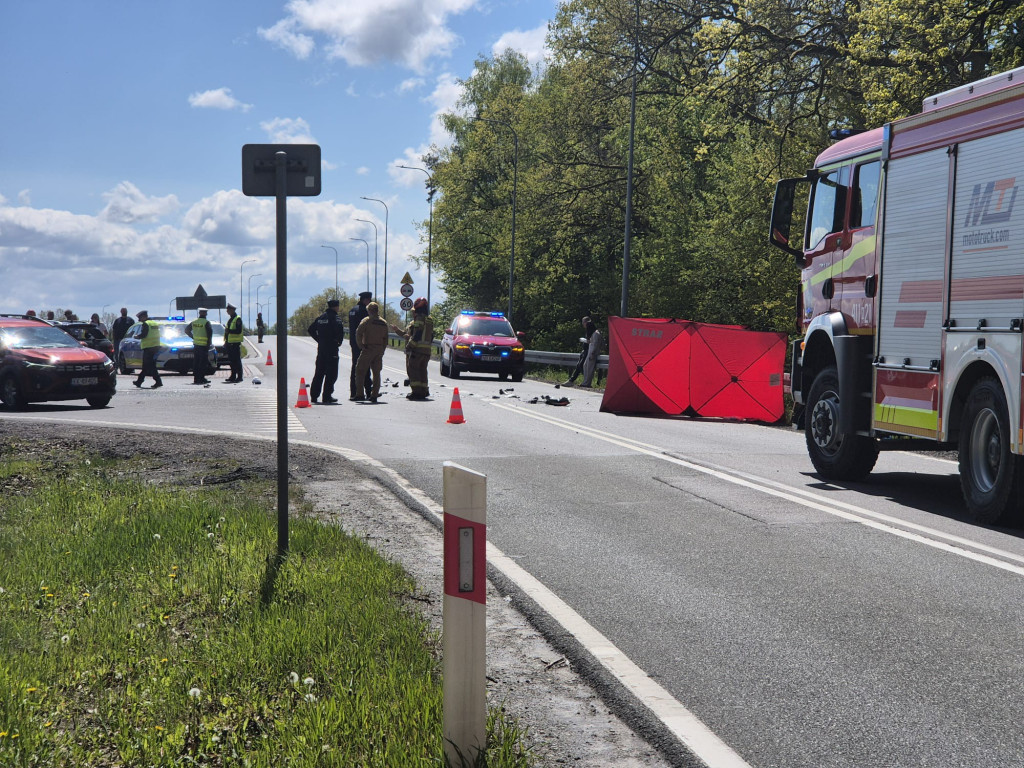 Motocyklista zginął po zderzeniu z volkswagenem
