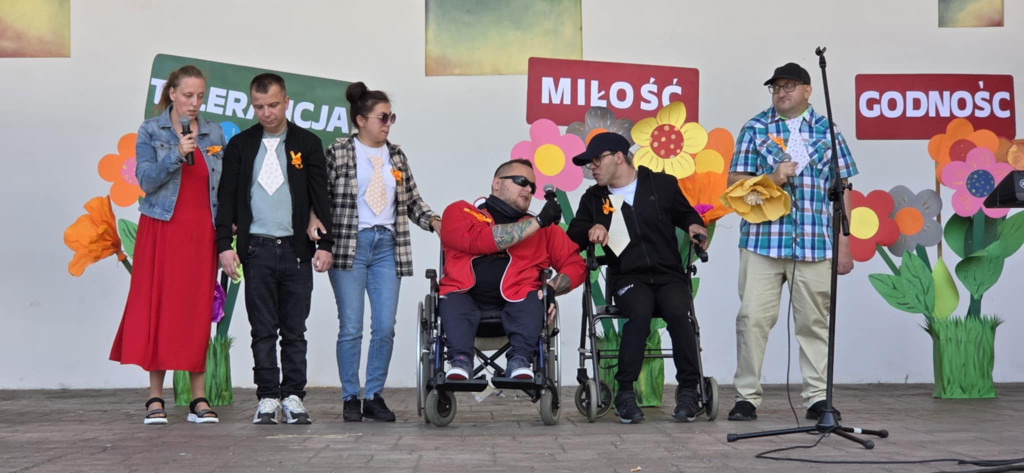 Marsz Godności i Happening w Morągu