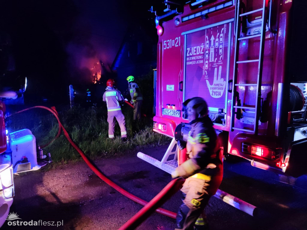 Duży nocny pożar w Dziadyku w Gminie Ostróda!