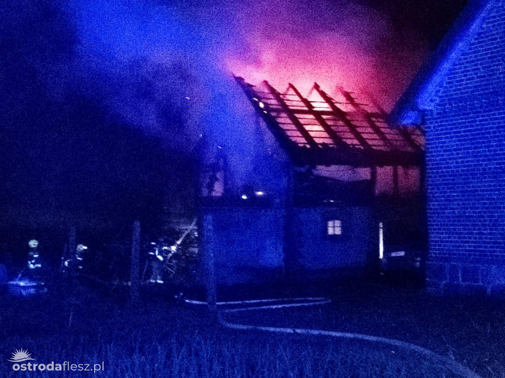 Duży nocny pożar w Dziadyku w Gminie Ostróda!