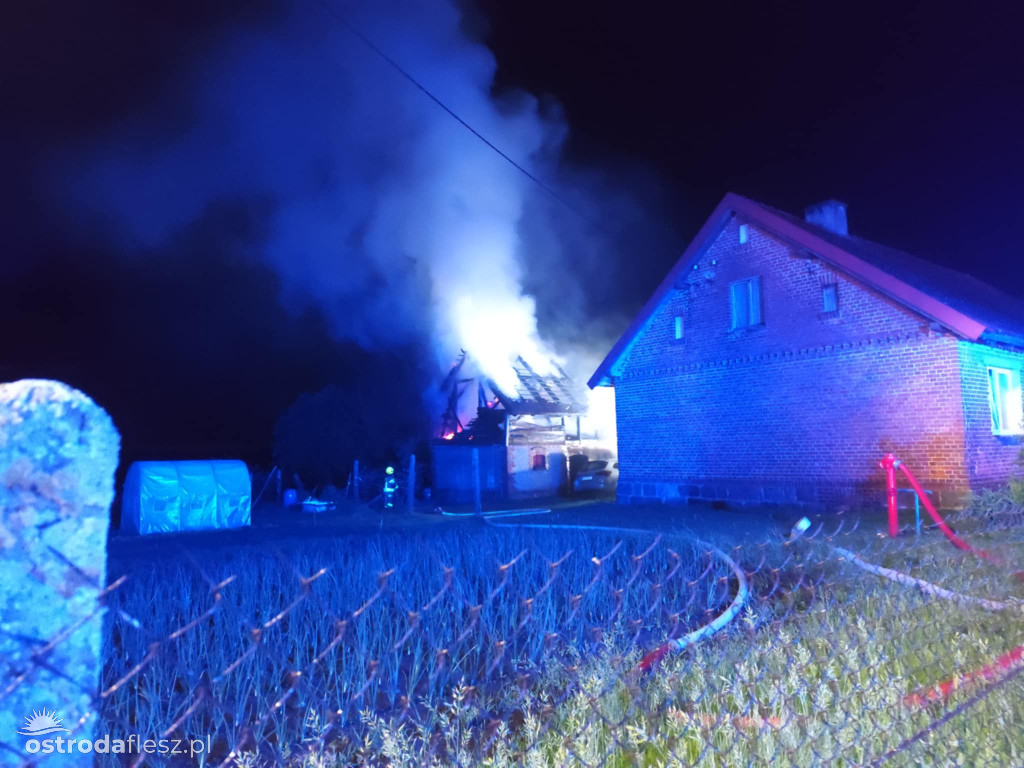 Duży nocny pożar w Dziadyku w Gminie Ostróda!