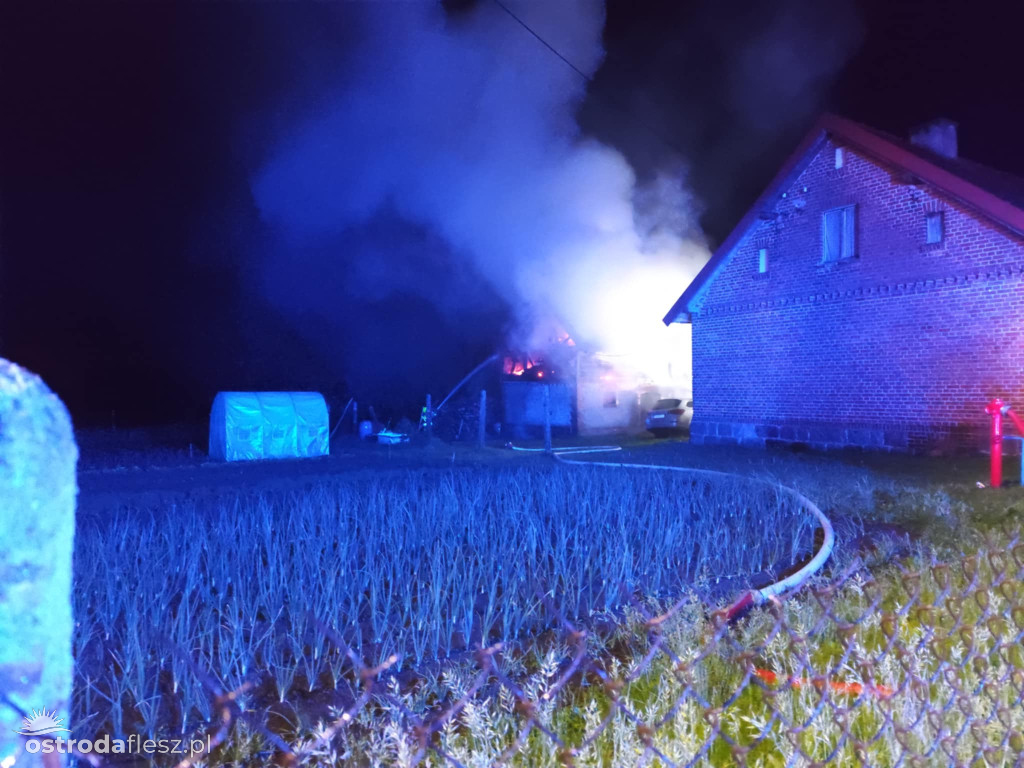 Duży nocny pożar w Dziadyku w Gminie Ostróda!