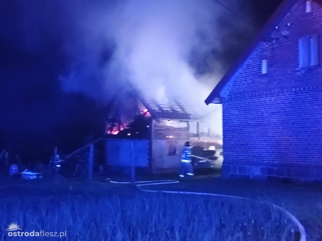 Duży nocny pożar w Dziadyku w Gminie Ostróda!