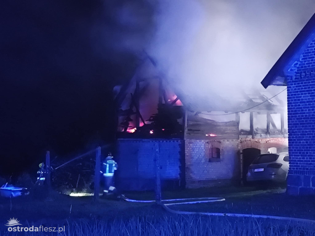 Duży nocny pożar w Dziadyku w Gminie Ostróda!