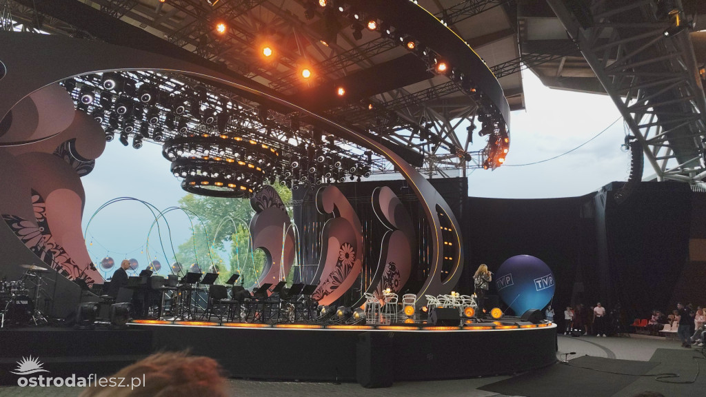 Koncert gwiazd w hołdzie dla 2+1 w Ostródzie