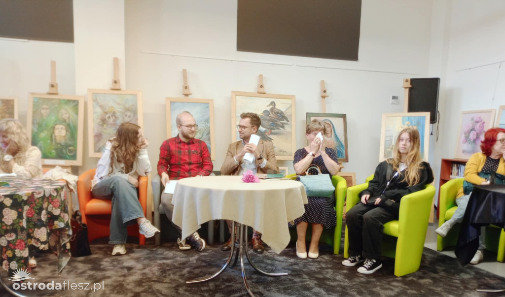 Męskie czytanie w Bibliotece Multimedialnej w Ostródzie
