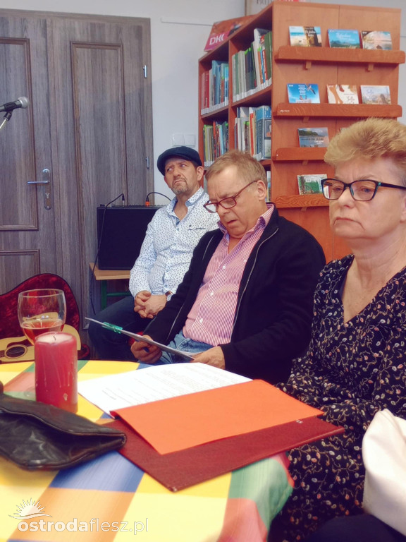 Męskie czytanie w Bibliotece Multimedialnej w Ostródzie