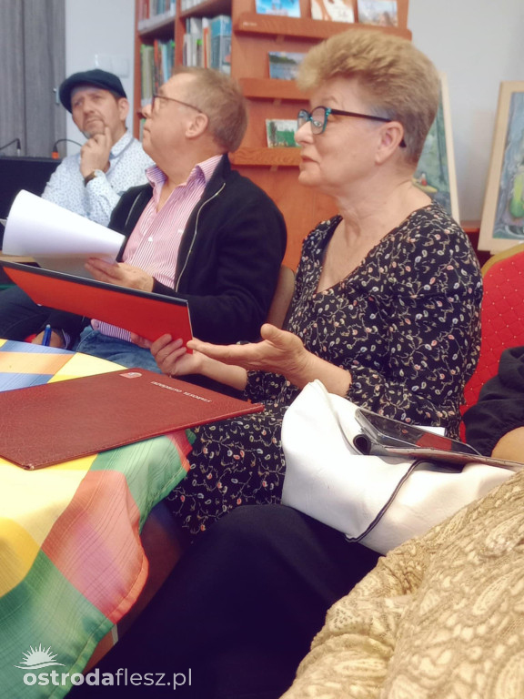 Męskie czytanie w Bibliotece Multimedialnej w Ostródzie
