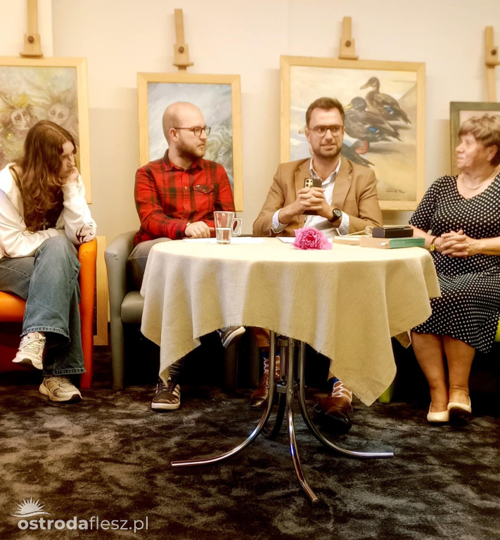 Męskie czytanie w Bibliotece Multimedialnej w Ostródzie