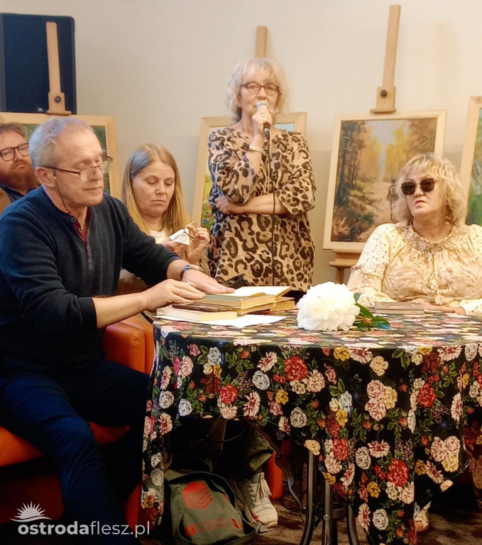 Męskie czytanie w Bibliotece Multimedialnej w Ostródzie
