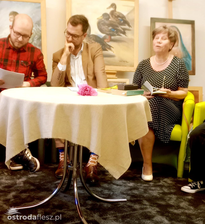 Męskie czytanie w Bibliotece Multimedialnej w Ostródzie