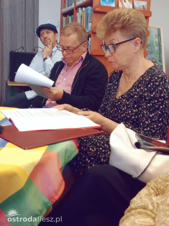 Męskie czytanie w Bibliotece Multimedialnej w Ostródzie