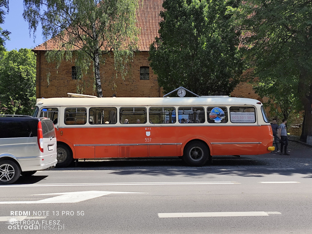 Zabytkowy Jelcz woził pasażerów po Ostródzie