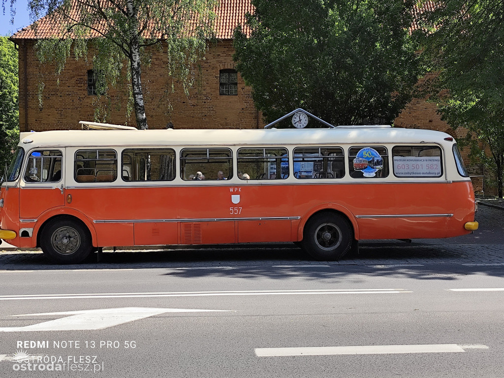 Zabytkowy Jelcz woził pasażerów po Ostródzie