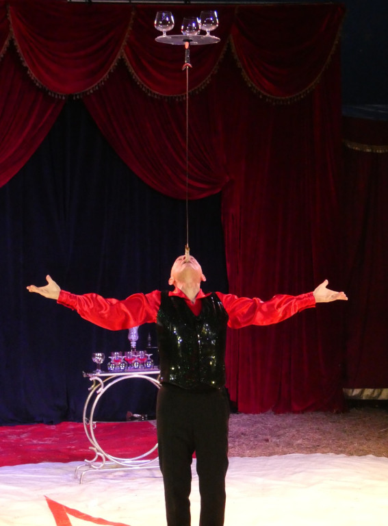 Akrobacje, humor, magia, muzyka czyli Circus Melody w Ostródzie!
