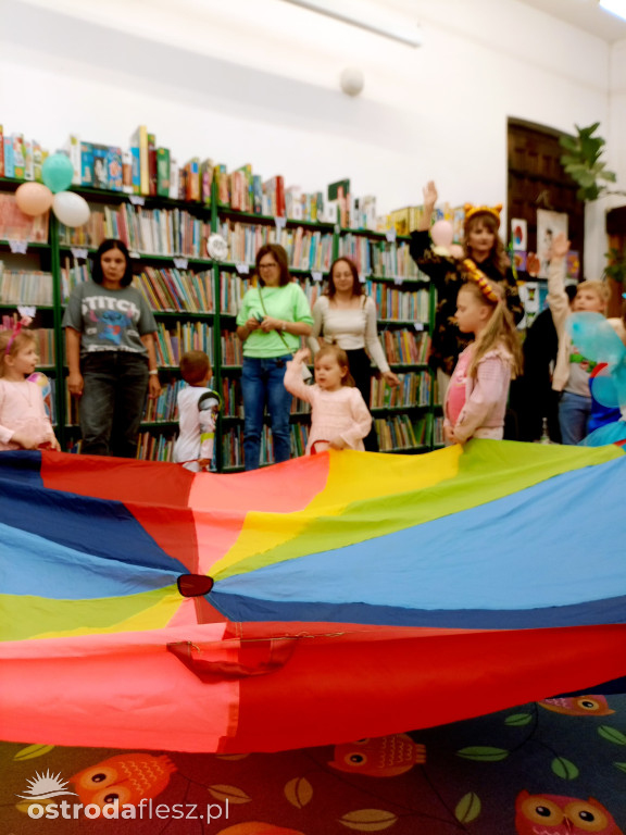 Bajkowy Bal Przebierańców w Miejskiej Bibliotece