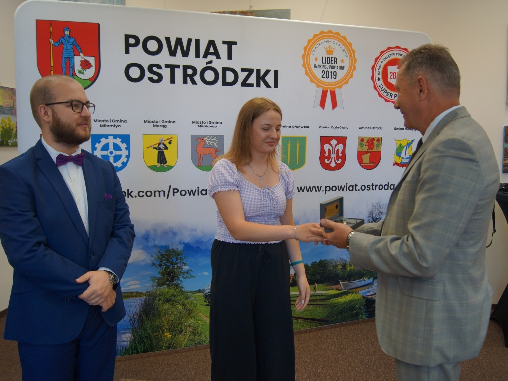 Najzdolniejsi absolwenci w powiecie nagrodzeni!