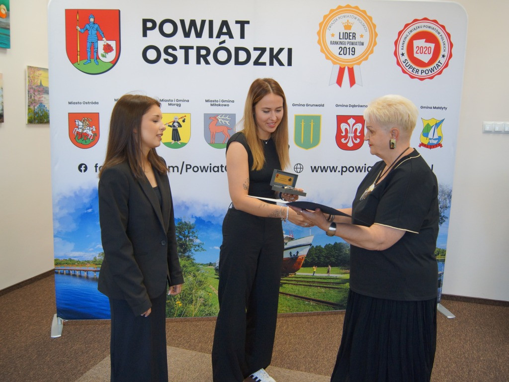 Najzdolniejsi absolwenci w powiecie nagrodzeni!