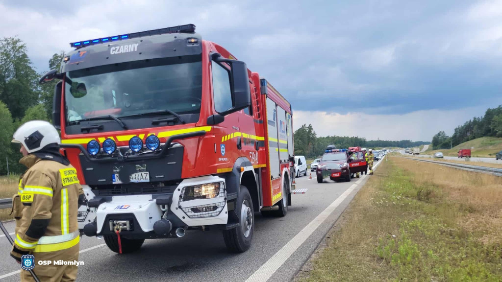 Uderzyła w bariery na S7 w okolicy Piławek