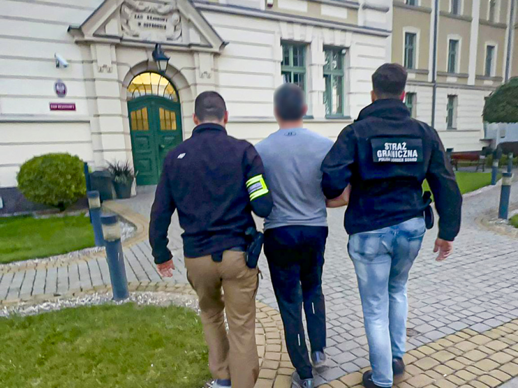 Nielegalna fabryka papierosów w Ostródzie