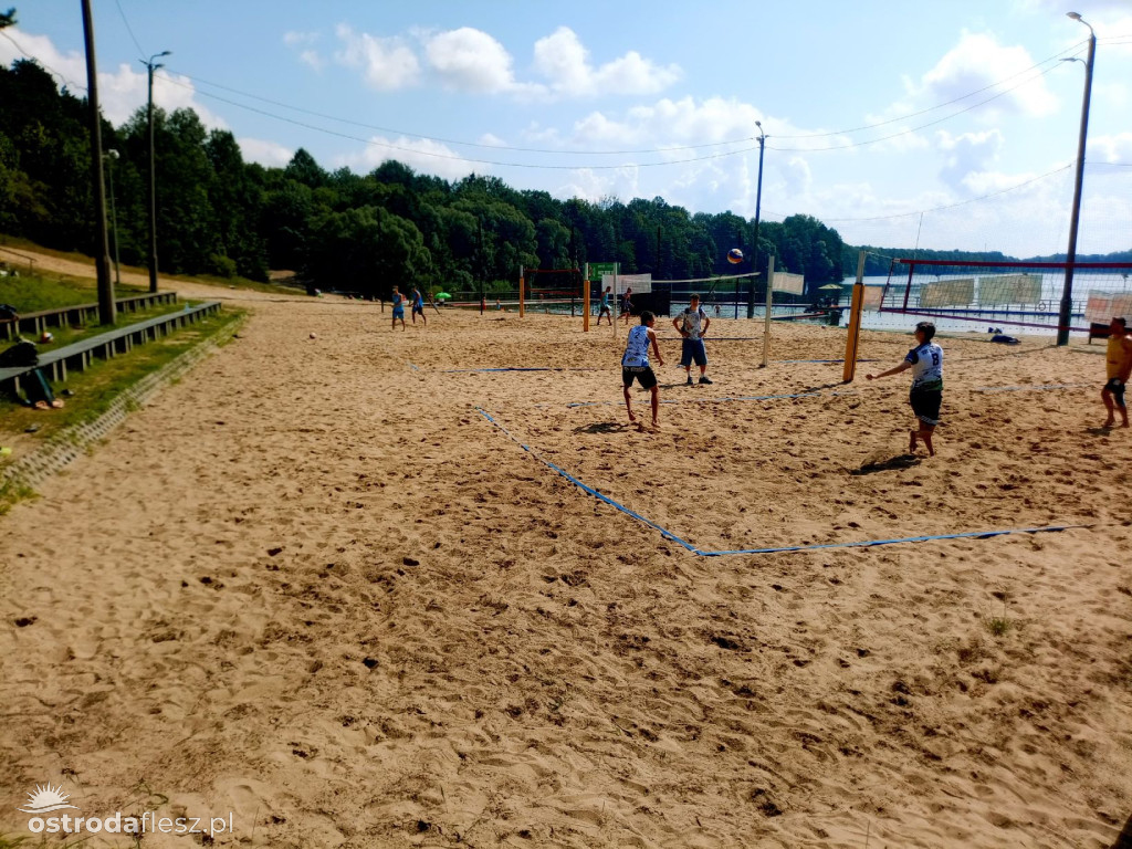 Turniej siatkówki plażowej nad J. Sajmino (26.07)
