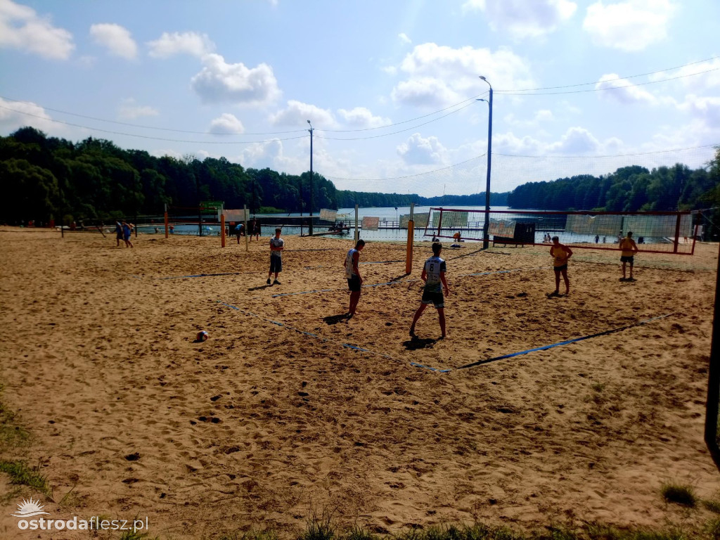 Turniej siatkówki plażowej nad J. Sajmino (26.07)