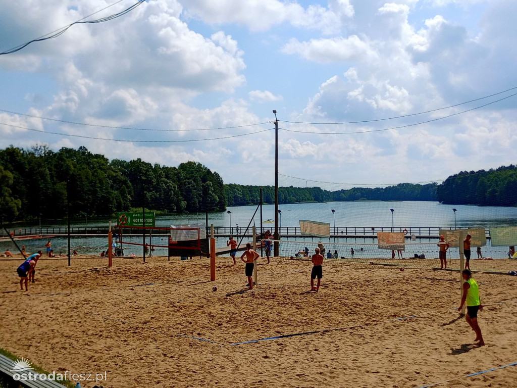 Turniej siatkówki plażowej nad J. Sajmino (26.07)