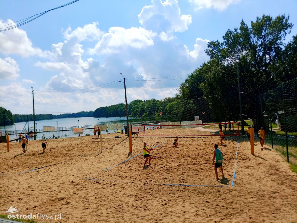 Turniej siatkówki plażowej nad J. Sajmino (26.07)