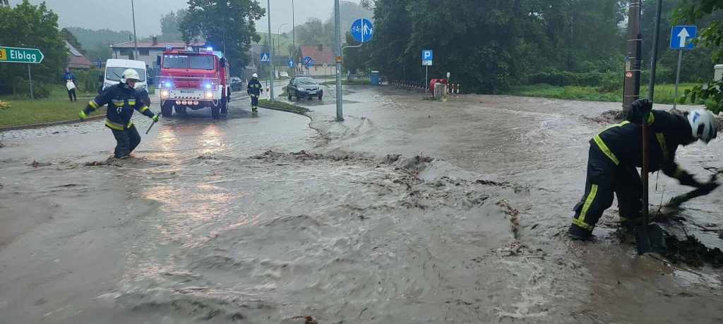 Dramatyczna noc w regionie! Powodzie, podtopienia