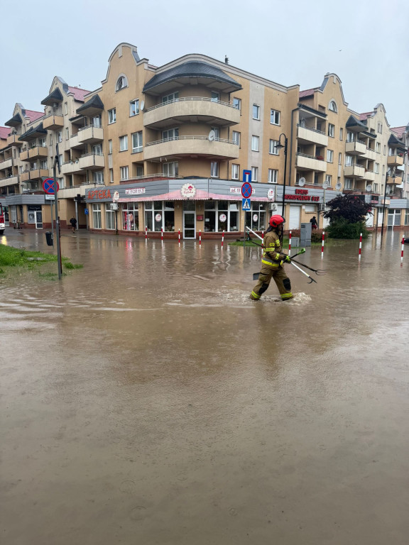 Dramatyczna noc w regionie! Powodzie, podtopienia