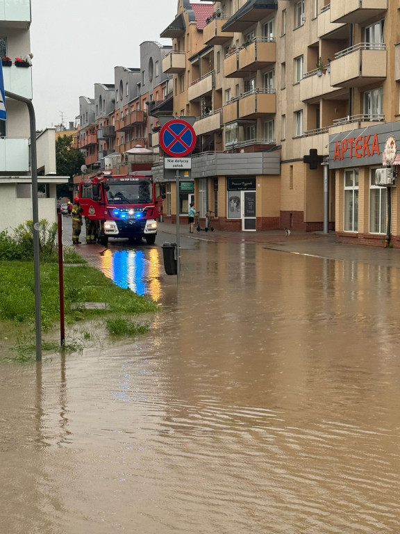 Dramatyczna noc w regionie! Powodzie, podtopienia