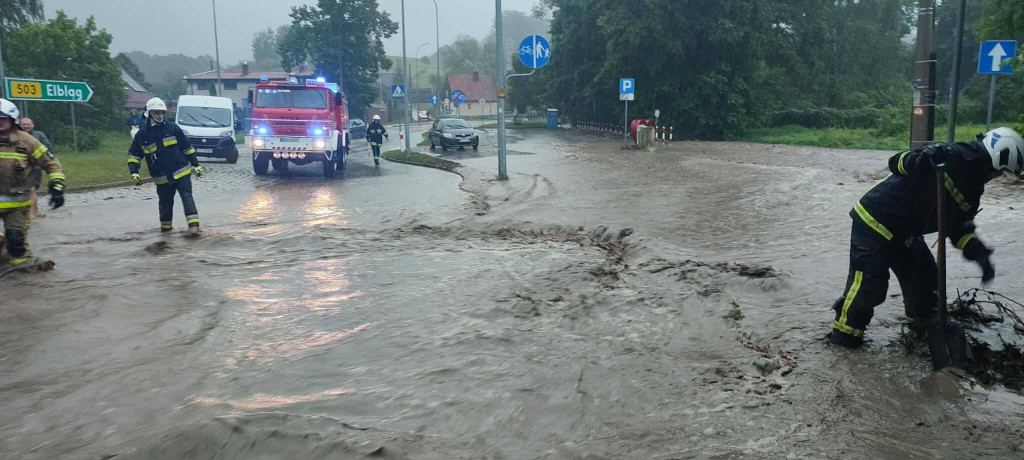 Dramatyczna noc w regionie! Powodzie, podtopienia
