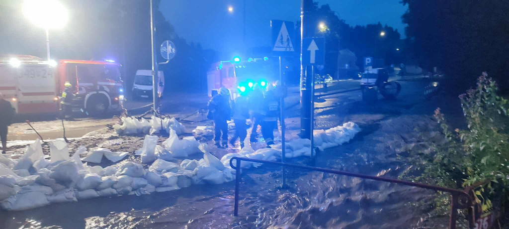 Dramatyczna noc w regionie! Powodzie, podtopienia